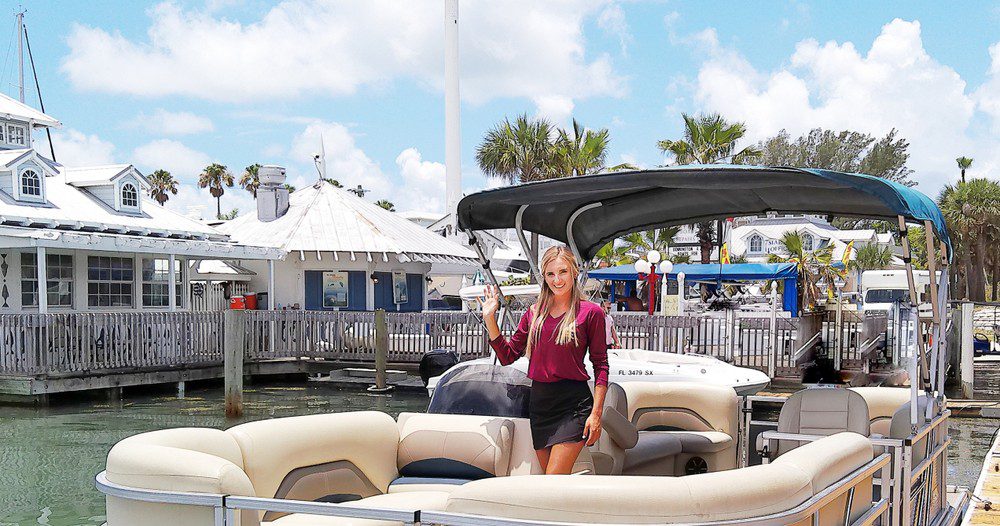 Things To Do 23' Pontoon Boat